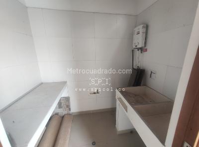 Apartamento de 3 alcobas en arriendo en Estadio Laureles, Medellín, 86 m² · foto 7 de 20