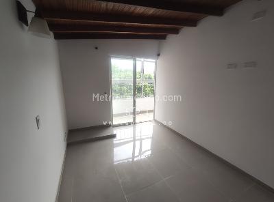 Apartamento de 3 alcobas en arriendo en Estadio Laureles, Medellín, 86 m² · foto 13 de 20