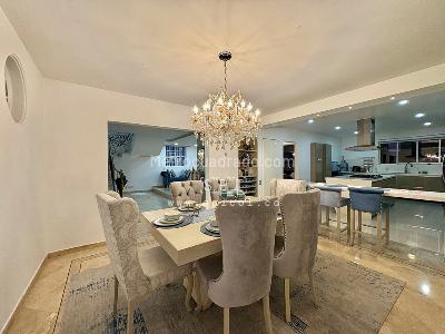Casa de 4 alcobas en venta en El Tesoro, Medellín, 450 m² · foto 6 de 20