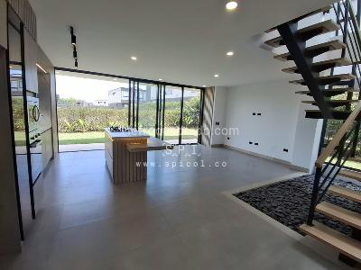 Casa de 3 alcobas en venta en Llanogrande, Rionegro, 181 m² · foto 3 de 20