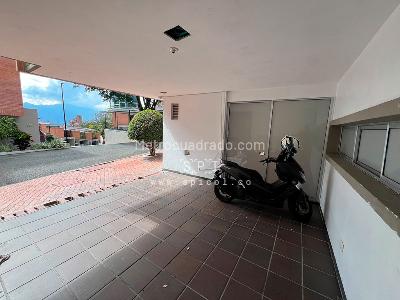 Casa de 3 alcobas en venta en Altos Del Poblado, Medellín, 200 m² · foto 18 de 19