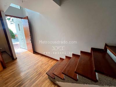 Casa de 3 alcobas en venta en Altos Del Poblado, Medellín, 200 m² · foto 4 de 19