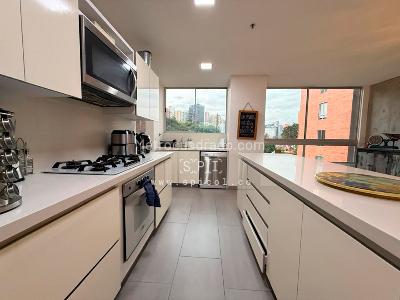 Apartamento en arriendo en El Tesoro, Medellín · foto 6 de 20