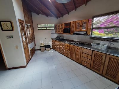 Casa de 5 alcobas en arriendo en Gualanday, Rionegro, 290 m² · foto 4 de 20