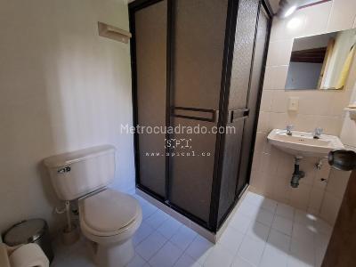 Casa de 5 alcobas en arriendo en Gualanday, Rionegro, 290 m² · foto 11 de 20