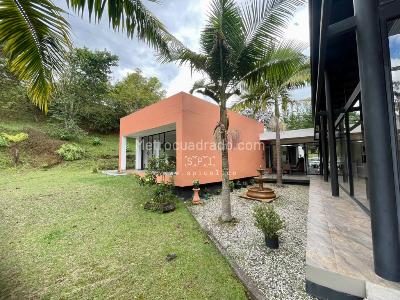 Casa de 3 alcobas en arriendo en Vereda El Capiro, Rionegro, 400 m² · foto 3 de 20