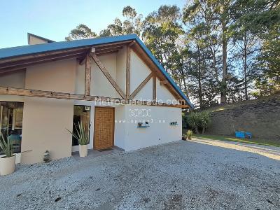 Casa de 3 alcobas en arriendo en Vereda Ojo De Agua, Rionegro, 220 m² · foto 2 de 19