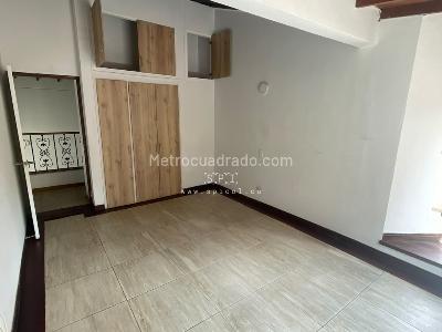 Casa de 5 alcobas en arriendo en Loma De Los Balsos, Medellín, 330 m² · foto 8 de 20