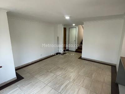 Casa de 5 alcobas en arriendo en Loma De Los Balsos, Medellín, 330 m² · foto 14 de 20