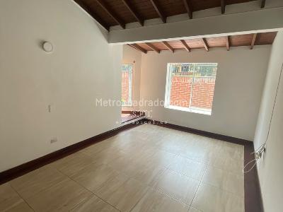 Casa de 5 alcobas en arriendo en Loma De Los Balsos, Medellín, 330 m² · foto 18 de 20