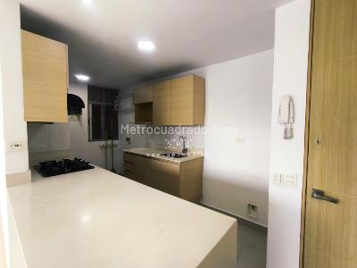 Apartamento de 3 alcobas en arriendo en Loma De Los Balsos, Medellín, 100 m² · foto 3 de 19
