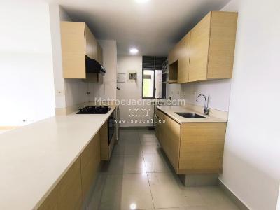 Apartamento de 3 alcobas en arriendo en Loma De Los Balsos, Medellín, 100 m² · foto 4 de 19