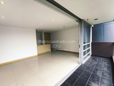 Apartamento de 3 alcobas en arriendo en Loma De Los Balsos, Medellín, 100 m² · foto 5 de 19