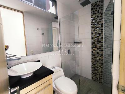 Apartamento de 3 alcobas en arriendo en Loma De Los Balsos, Medellín, 100 m² · foto 8 de 19