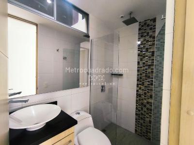 Apartamento de 3 alcobas en arriendo en Loma De Los Balsos, Medellín, 100 m² · foto 10 de 19
