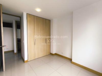 Apartamento de 3 alcobas en arriendo en Loma De Los Balsos, Medellín, 100 m² · foto 12 de 19