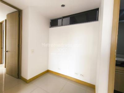 Apartamento de 3 alcobas en arriendo en Loma De Los Balsos, Medellín, 100 m² · foto 13 de 19