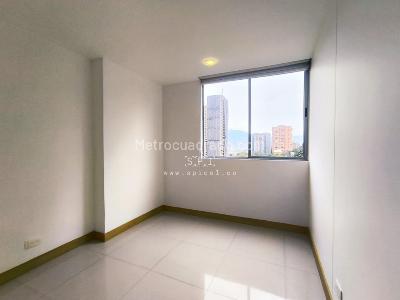 Apartamento de 3 alcobas en arriendo en Loma De Los Balsos, Medellín, 100 m² · foto 14 de 19