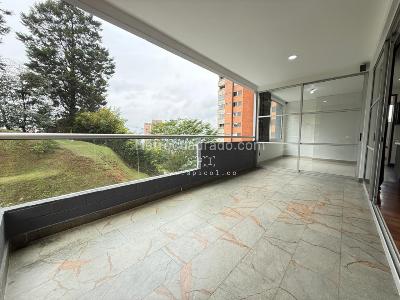 Apartamento de 3 alcobas en venta en El Poblado, Medellín, 250 m² · foto 10 de 20