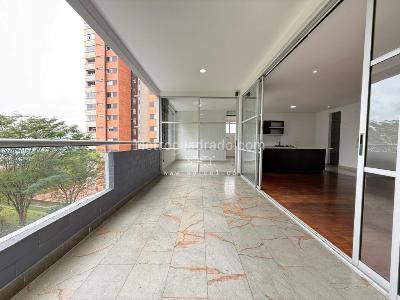 Apartamento de 3 alcobas en venta en El Poblado, Medellín, 250 m² · foto 12 de 20