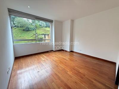 Apartamento de 3 alcobas en venta en El Poblado, Medellín, 250 m² · foto 19 de 20