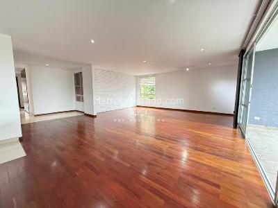 Apartamento de 3 alcobas en venta en El Poblado, Medellín, 250 m² · foto 1 de 20