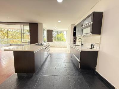 Apartamento de 3 alcobas en venta en El Poblado, Medellín, 250 m² · foto 9 de 20
