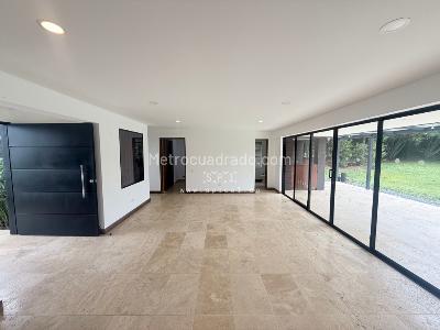 Casa de 3 alcobas en venta en Alto De Palmas, Envigado, 360 m² · foto 2 de 17