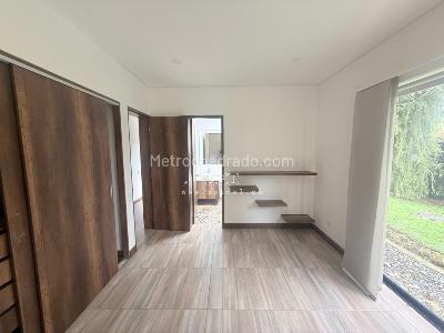 Casa de 3 alcobas en venta en Alto De Palmas, Envigado, 360 m² · foto 6 de 17