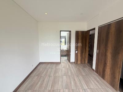 Casa de 3 alcobas en venta en Alto De Palmas, Envigado, 360 m² · foto 16 de 17