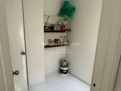 Apartamento de 3 alcobas en venta en La Florida, Medellín, 109 m² · foto 13 de 19