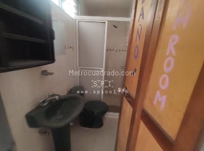Casa de 4 alcobas en arriendo en Manila, Medellín, 350 m² · foto 7 de 12