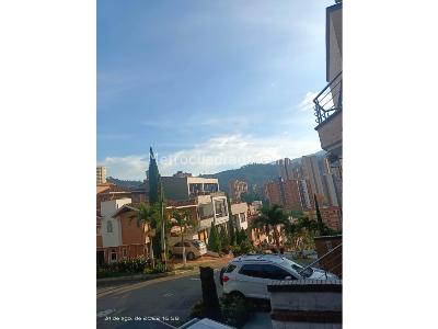 Casa de 4 alcobas en venta en Aves Maria, Sabaneta, 217 m² · foto 9 de 17