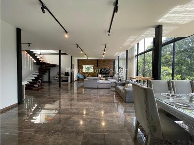Casa de 4 alcobas en venta en La Estrella, Medellín, 540 m² · foto 2 de 20