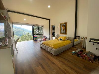 Casa de 4 alcobas en venta en La Estrella, Medellín, 540 m² · foto 18 de 20