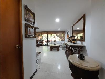 Casa de 4 alcobas en venta en Loma De Las Brujas, Envigado, 162 m² · foto 3 de 11