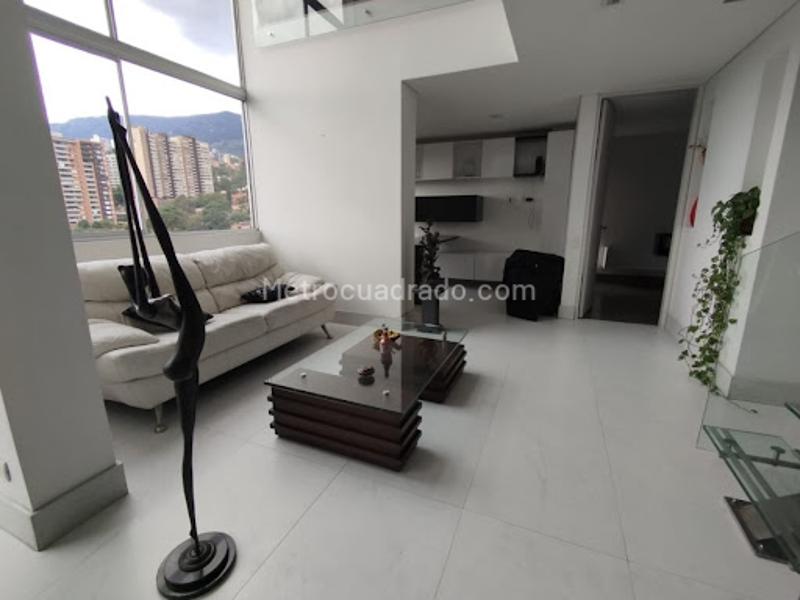 Modern 3BR Apartment in La Abadía (170 m²) - 7