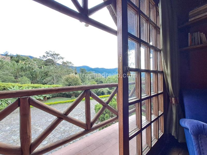 4BR House in Loma Del Escobero Envigado (3400 m²) - 2
