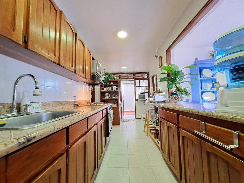 4BR House in Loma Del Escobero Envigado (3400 m²) - 3