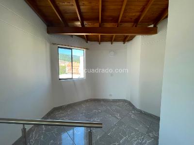 Apartamento de 4 alcobas en arriendo en La Castellana, Medellín, 84 m² · foto 11 de 20