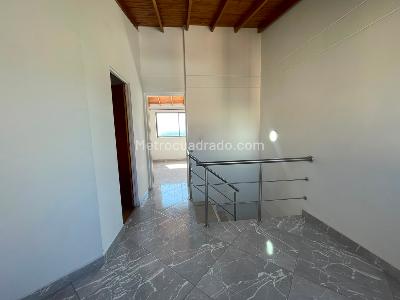 Apartamento de 4 alcobas en arriendo en La Castellana, Medellín, 84 m² · foto 12 de 20
