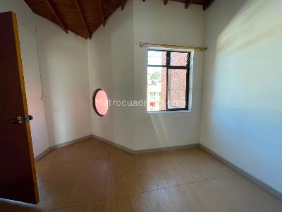 Apartamento de 4 alcobas en arriendo en La Castellana, Medellín, 84 m² · foto 15 de 20