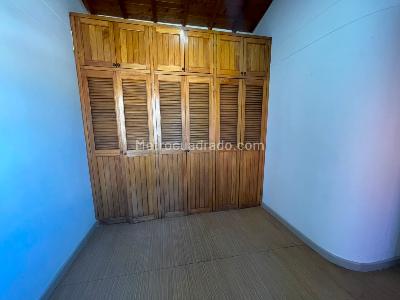 Apartamento de 4 alcobas en arriendo en La Castellana, Medellín, 84 m² · foto 17 de 20