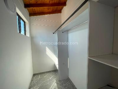Apartamento de 4 alcobas en arriendo en La Castellana, Medellín, 84 m² · foto 18 de 20