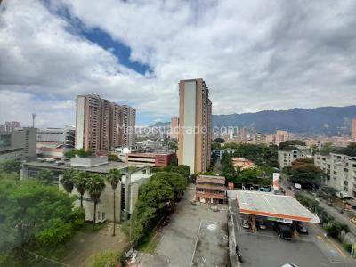 Retail space for rent in Niquia, Bello
