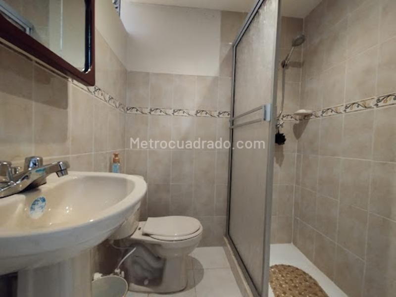 Apartamento Amplio de 3 Alcobas en el Centro de Medellín - 2