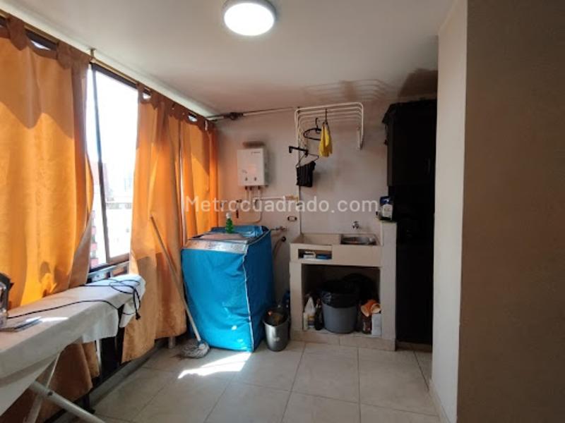 Apartamento Amplio de 3 Alcobas en el Centro de Medellín - 3