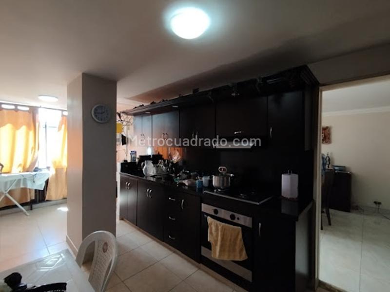 Apartamento Amplio de 3 Alcobas en el Centro de Medellín - 4