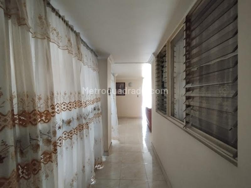 Apartamento Amplio de 3 Alcobas en el Centro de Medellín - 8