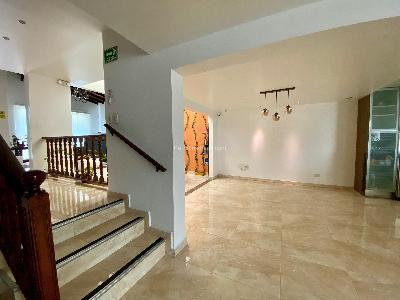 Casa de 5 alcobas en arriendo en Laureles Medellin, Medellín, 230 m² · foto 12 de 13